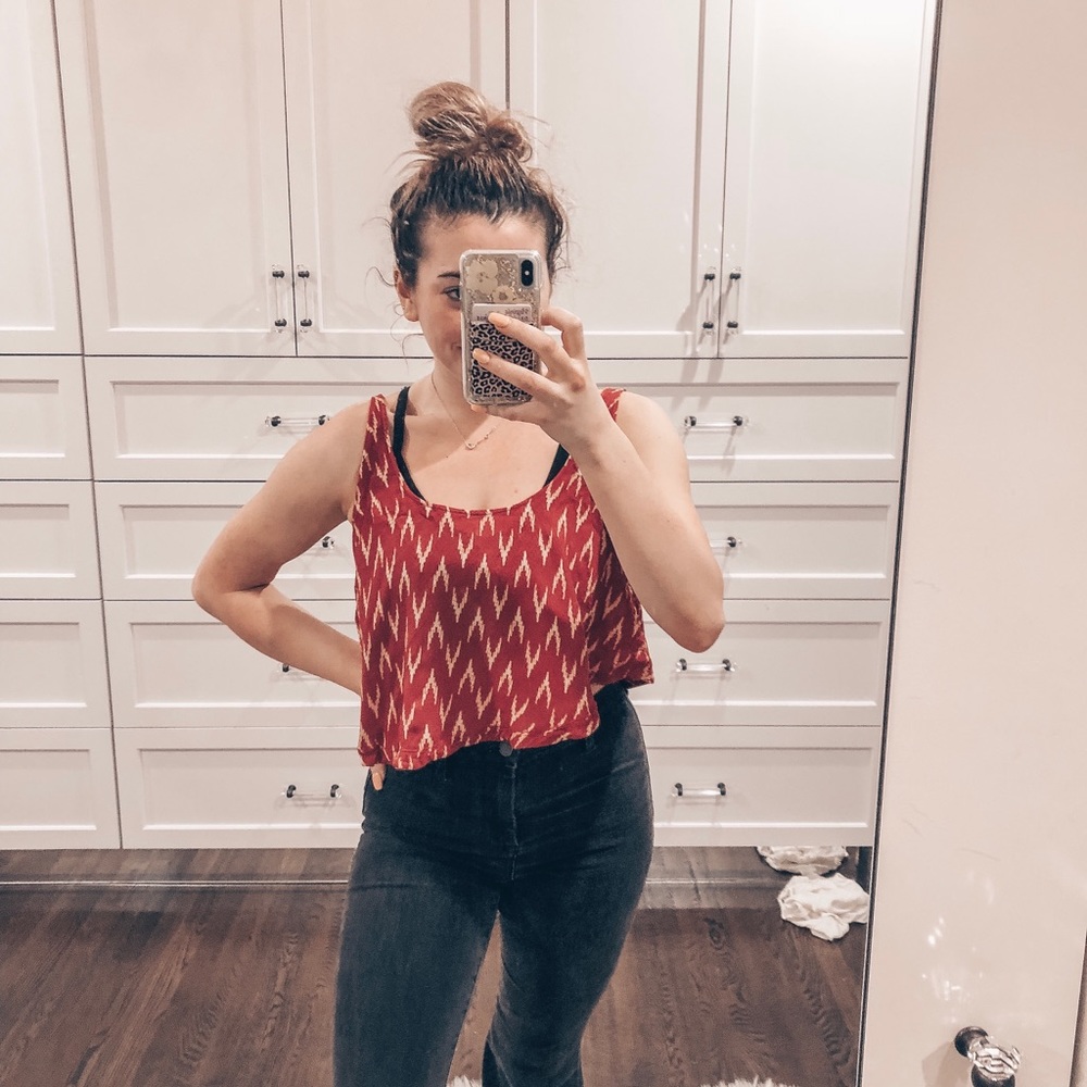Red crop tank